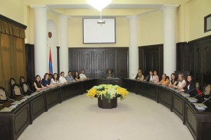 Meeting at the Government Building