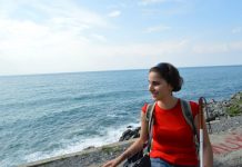 Alumna Leads Training on Blind Etiquette