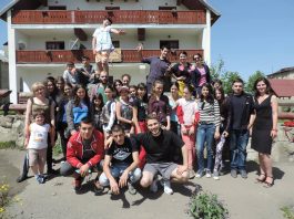 FLEX Alumnae volunteer at “American Camp 2014”