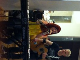 FLEX Alumna Marina V Performs at American Councils Alumni Networking Event