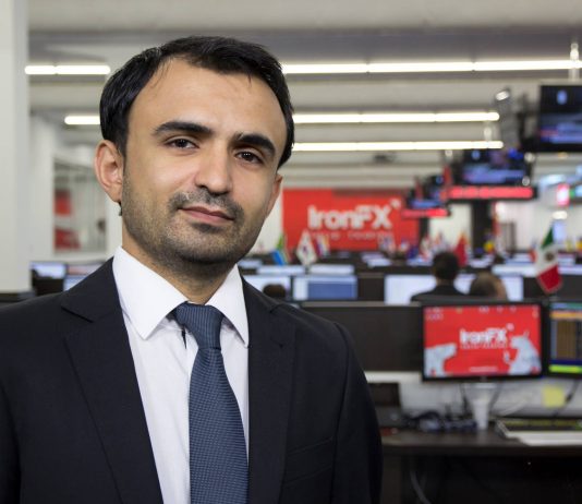 Yagub Rahimov ’06 author of ”Forex NOT for Dummies”