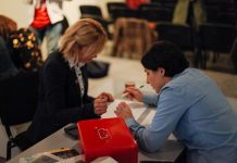 Coloring Communication with Data