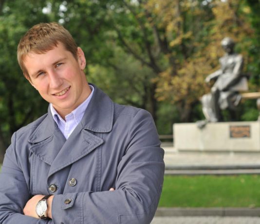 Mykola Tymkiv ’08 From a Small Start-Up to an 800-person company: A great employment opportunity for FLEX alumni