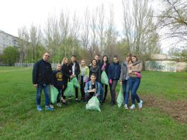 FLEX Alumni in Zaporizhzhya Improve their Environment for GYSD