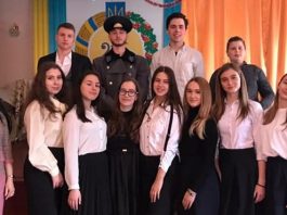 Vira Hrabchuk ’19 and her Charitable Theater: “Poklykannia”