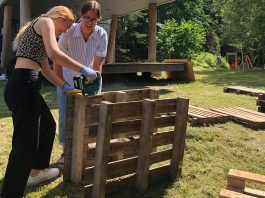 Alumni Build a Garden in Lithuania