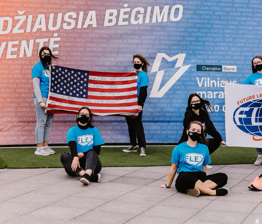 FLEX Alumni Volunteer at the Vilnius Marathon