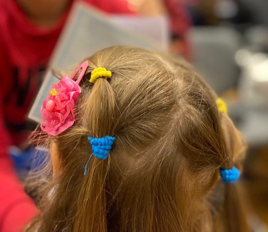 Doing What We Can Do: Alumnae Find Ways to Support Ukrainian Refugees in the Czech Republic