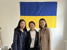 Kazakhstan FLEX Alumni Gather Humanitarian Aid for Ukraine
