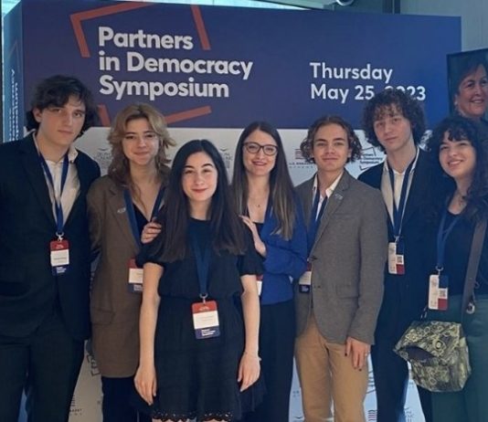 Alumni in Greece Become Partners of Democracy