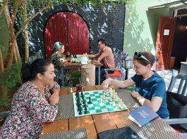 President of the Chess Federation of Turkmenistan Vepa Myalikgulyyev ’96 Hosts Chess Masterclass